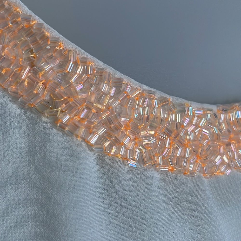 NWT Ann Taylor White Crepe Tank Top with Iridescent Peach Beaded Trim - M - Picture 3 of 7